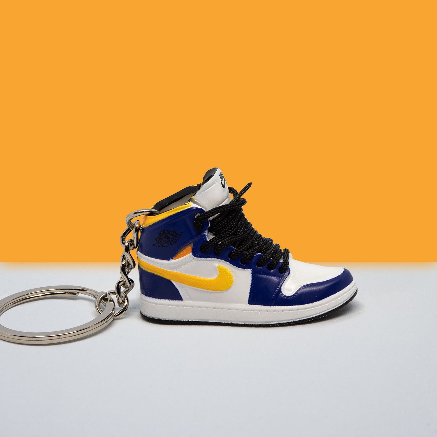 Nike Jordan violet-jaune