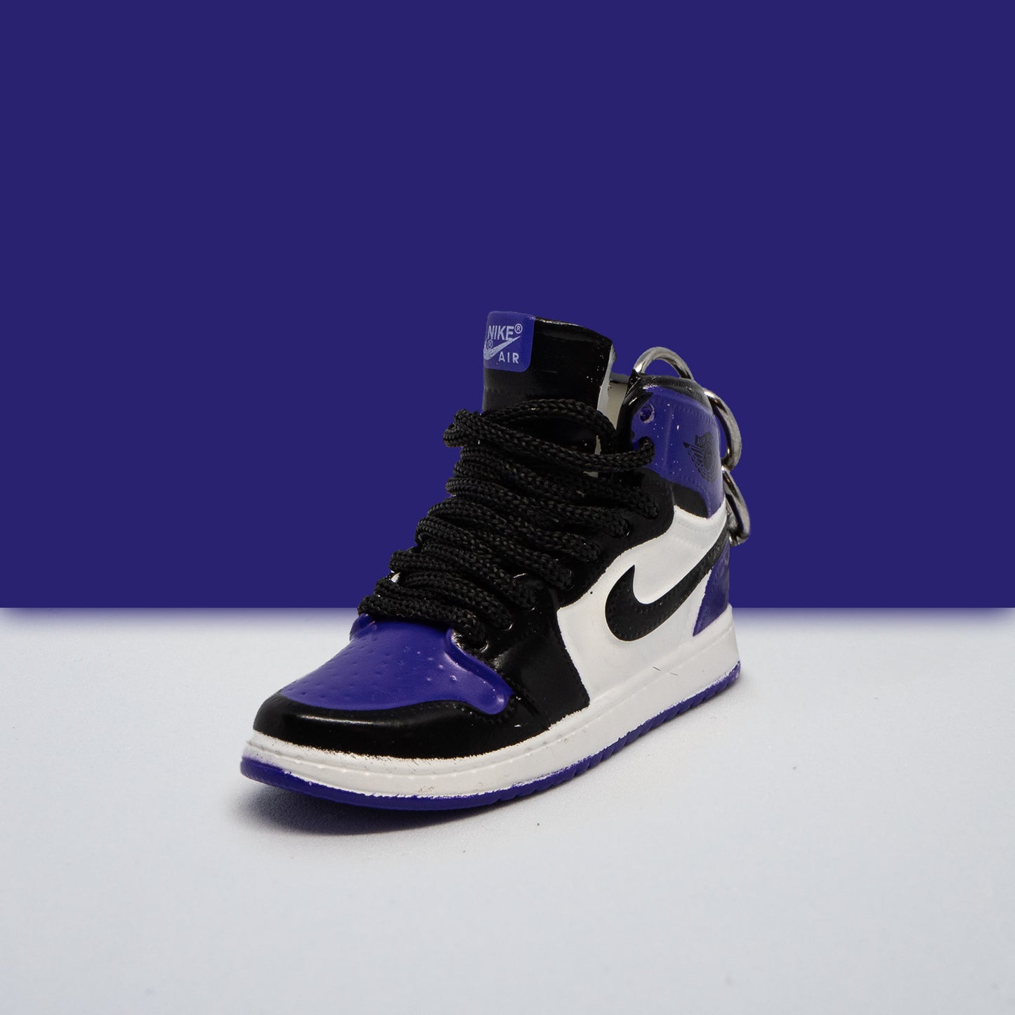 Nike Jordan violet