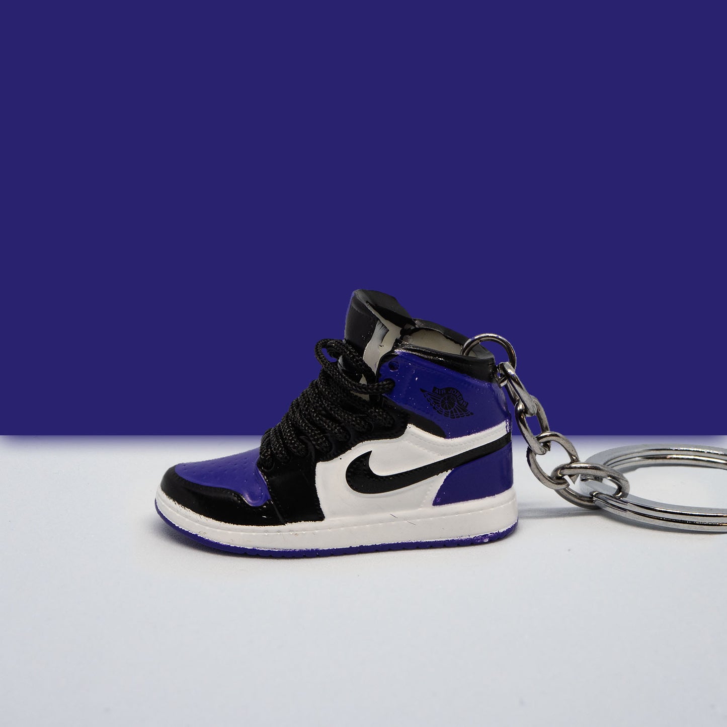 Nike Jordan violet